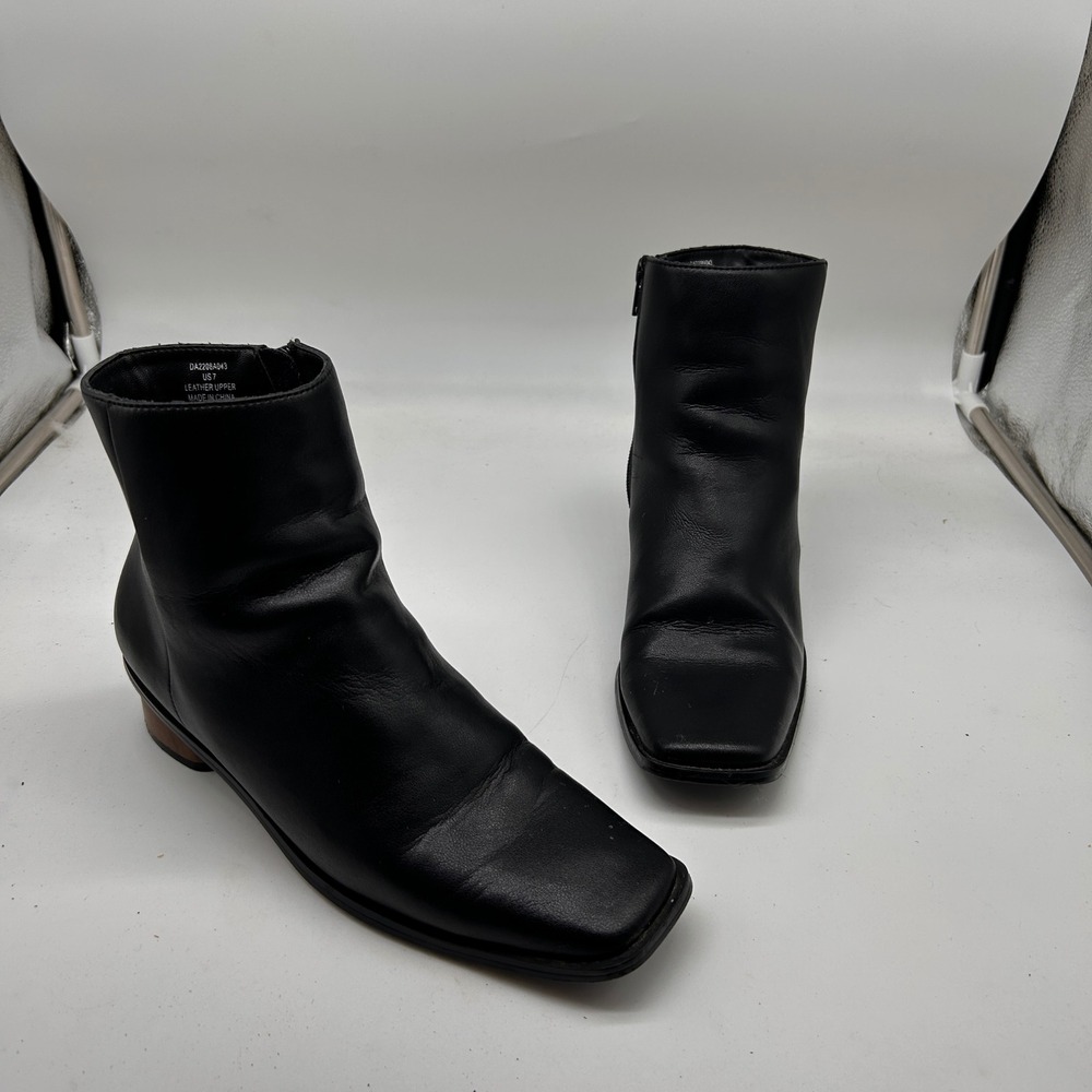 Downeast Black Leather Square Toe Ankle‎ Boots Wood Block Heel Womens 7